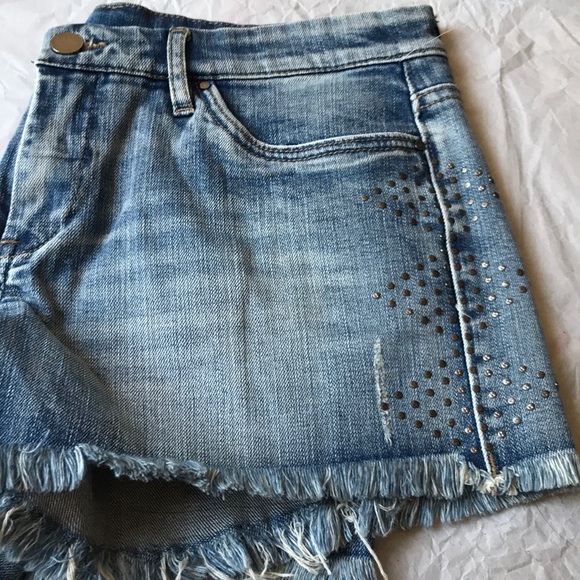 NWOT Blanknyc Cutoff Denim Shorts Metal Detail 30 - Picture 3 of 8